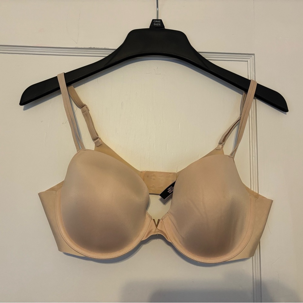 Victoria's Secret Tan Full-Coverage Bra with Seamless Design